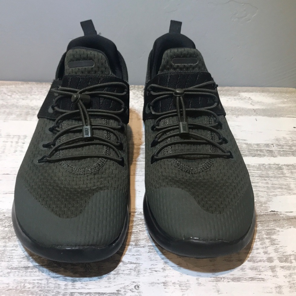 Nike RN Commuter size 8.5